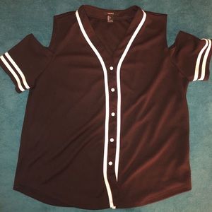 Baseball Shirt w/ Slits in Shoulder